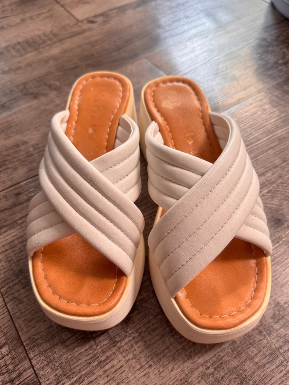 Mariella white wedge sandal
